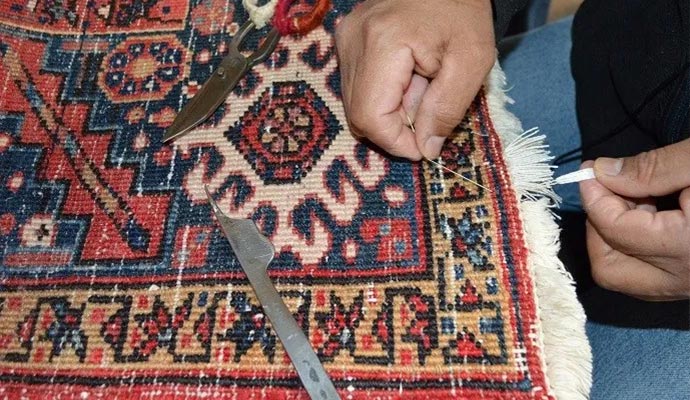 a professional doing fringe repair