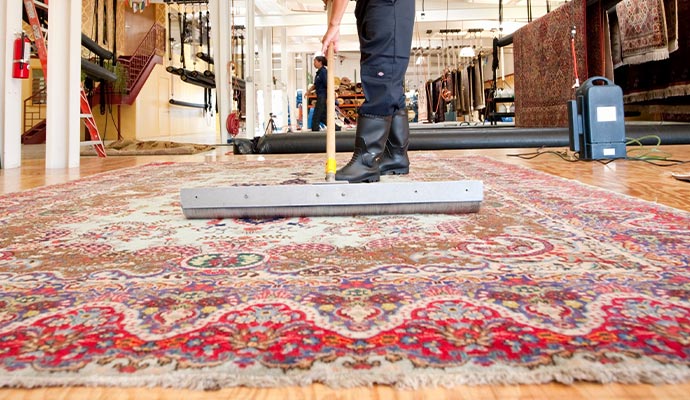 expert cleaning rug